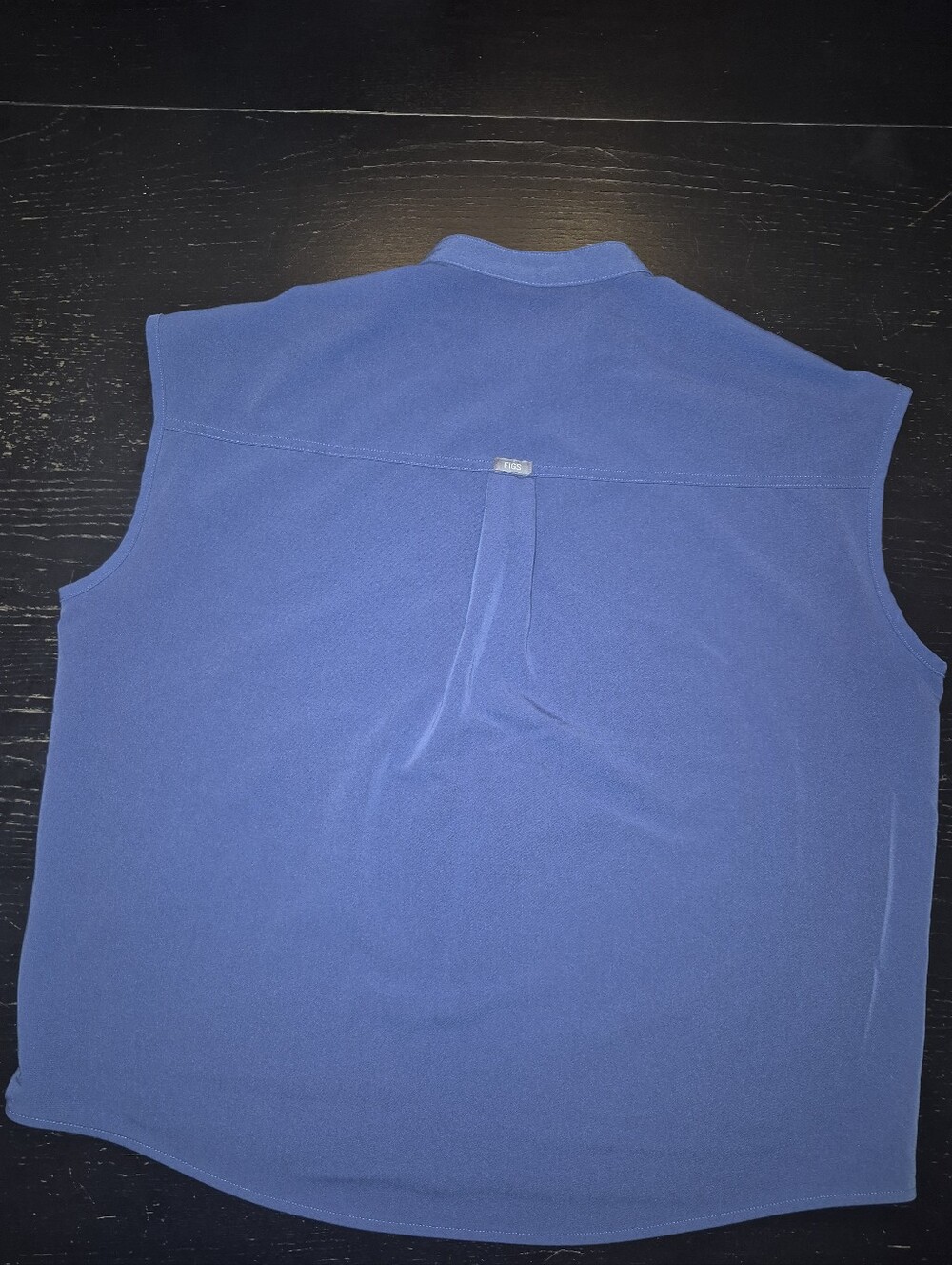 FIGS Rafaela Scrub Top In Wayfarer - Picture 4 of 4